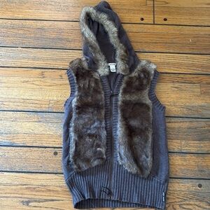DKNY JEANS faux fur trimmed sweater vest with zipper size M
